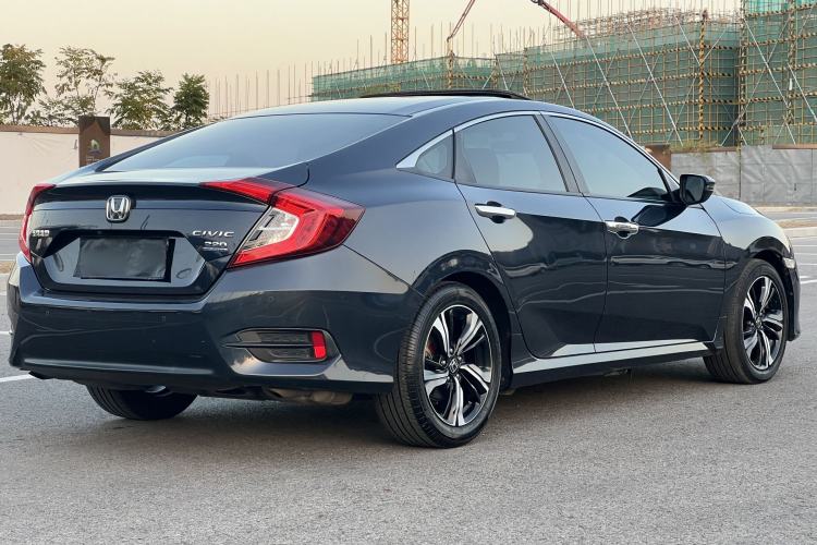 Used Honda Civic 2016 220TURBO CVT Prestige Edition
