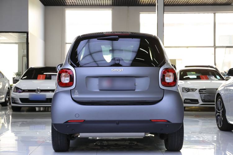 Used  fortwo 2018 0.9T 66kW Hardtop Pioneer Edition China V Emission Standard
