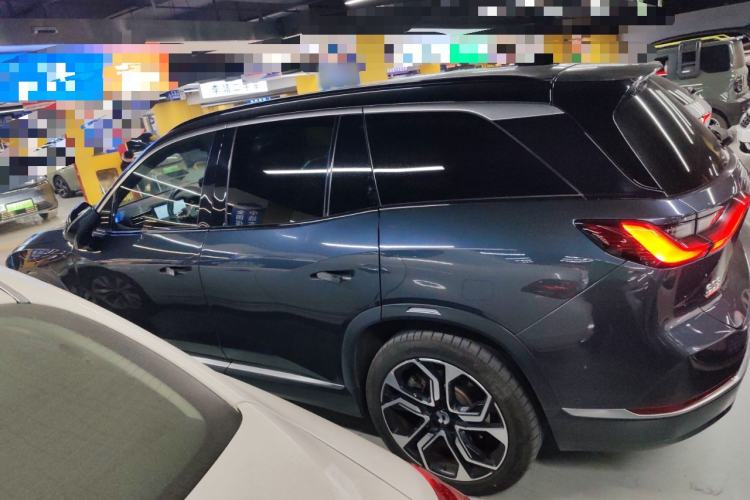 Used Nio ES8 2020 415 km Range 6-Seater Version
