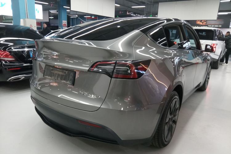 Used Tesla Model Y 2024 Long-Range All-Wheel-Drive Version