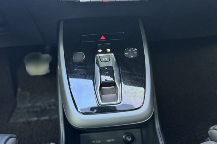 Used Audi Q5 e-tron 2023 40 e-tron Shining Edition Mecha Kit