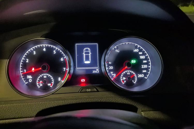 Used Volkswagen Golf 2015 1.4TSI Automatic Comfort Model
