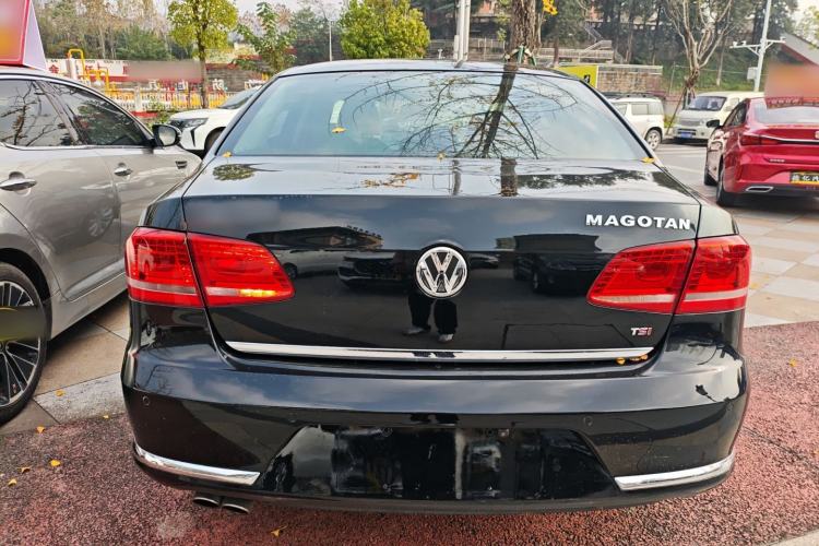 Used Volkswagen Magotan 2015 1.8TSI Luxury Model