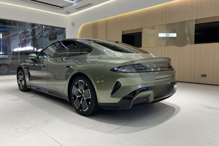 Used  SU7 2024 Rear-Drive Standard Founder Edition