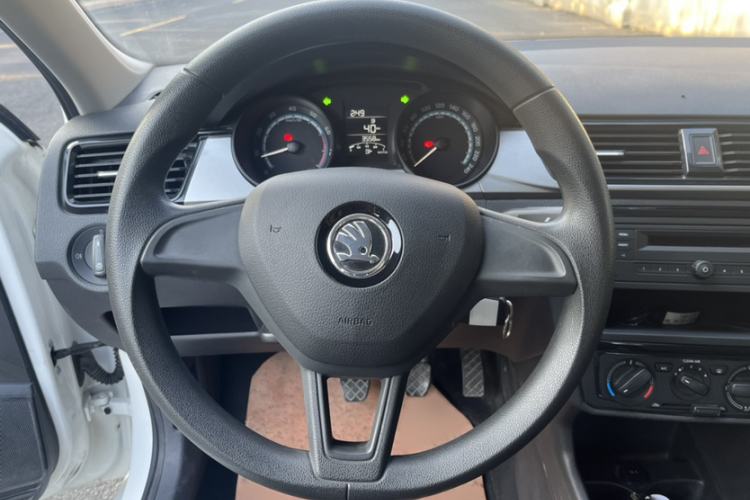 Used Skoda Rapid 2019 Revised Version 1.5L Manual Entry-Level Edition China VI
