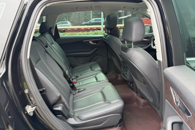 Used Audi Q7 2022 45 TFSI quattro S line Sport Edition