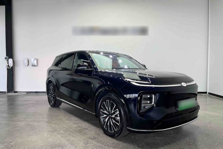 Used  Q07 2025 215 Flagship PLUS