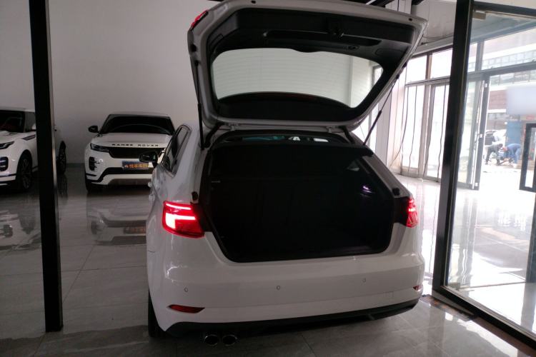 Used Audi A3 2018 30th Anniversary Edition Sportback 35 TFSI Ambition Model
