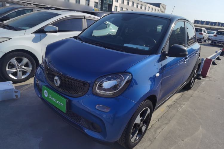 Used  forfour 2016 1.0L 52 kW Passion Edition
