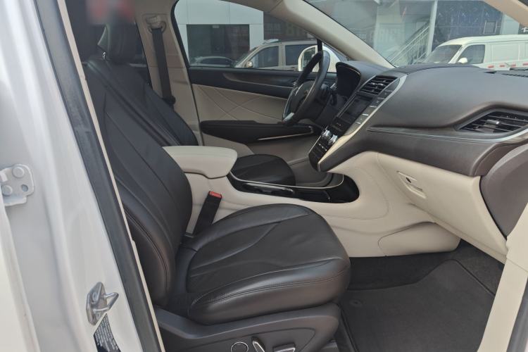 Used Lincoln MKC 2018 2.0T Two-Wheel Drive Luxury Edition
