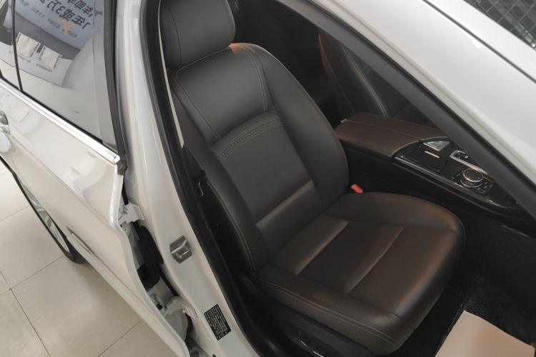 Used BMW 5 Series 2014 525Li Luxury Design Package
