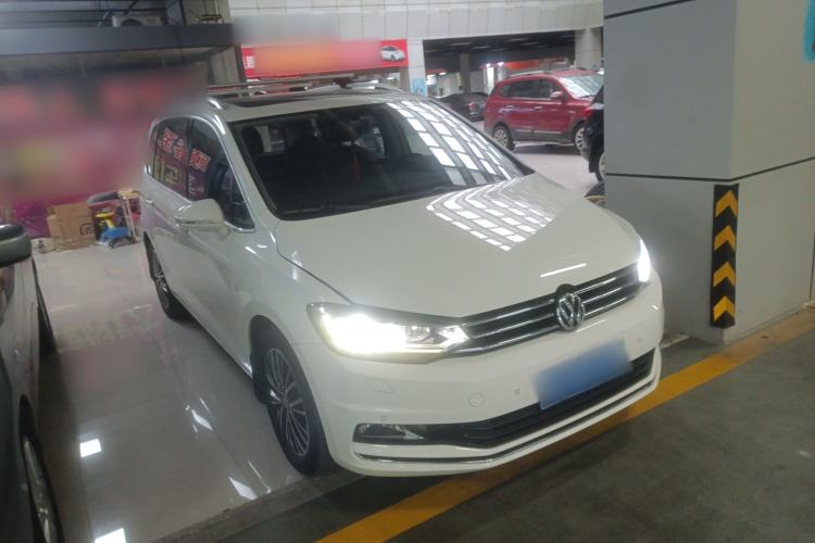 Used Volkswagen Touran 2016 Volkswagen Touran L 280TSI DSG Luxury Edition
