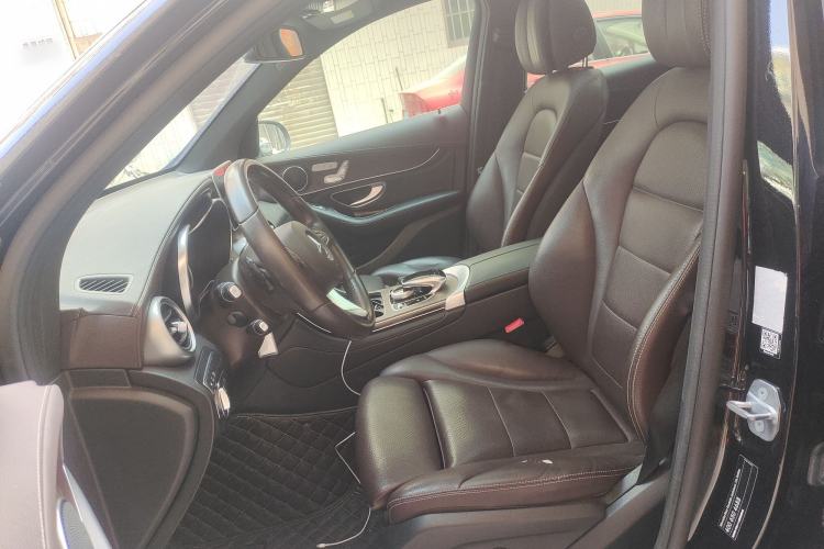 Used Mercedes-Benz GLC 2018 Refreshed GLC 300 4MATIC Dynamic Edition