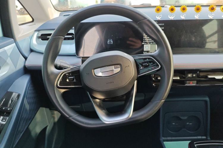 Used Geometry E Firefly 2022 401 km Linglong Tiger 4 Seats