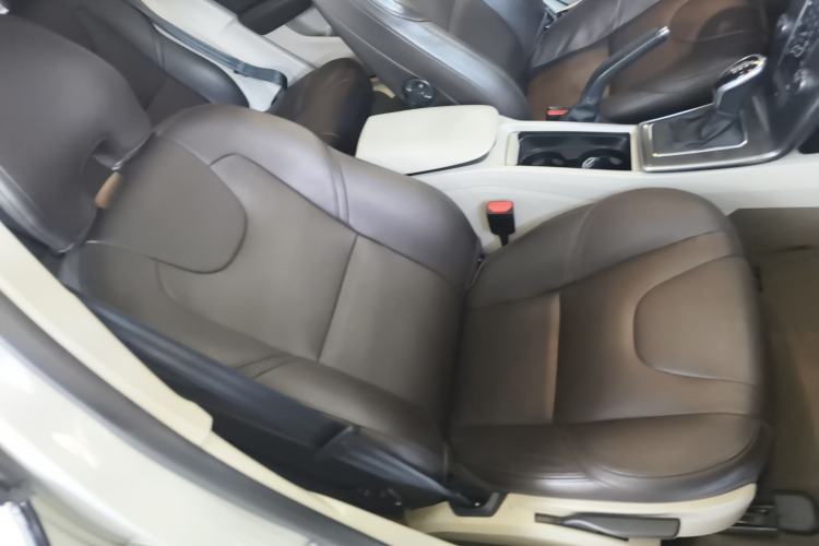 Used Volvo V40 2016 T3 Zhiyi Edition