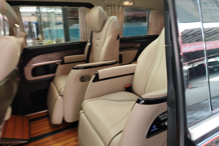 Used Mercedes-Benz V-Class 2020 V 260 L Long-wheelbase Luxury Edition