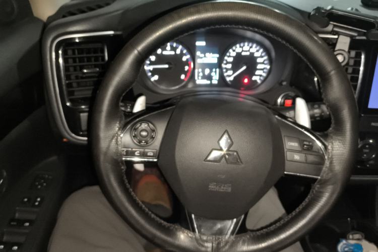 Used Mitsubishi Outlander 2016 2.4L 4x4 Elite Edition 5 Seats