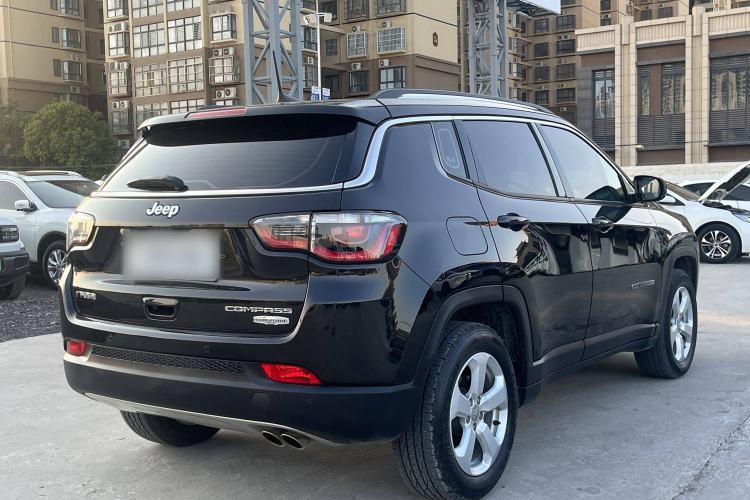 Used  Compass 2019 220T Automatic Family Edition
