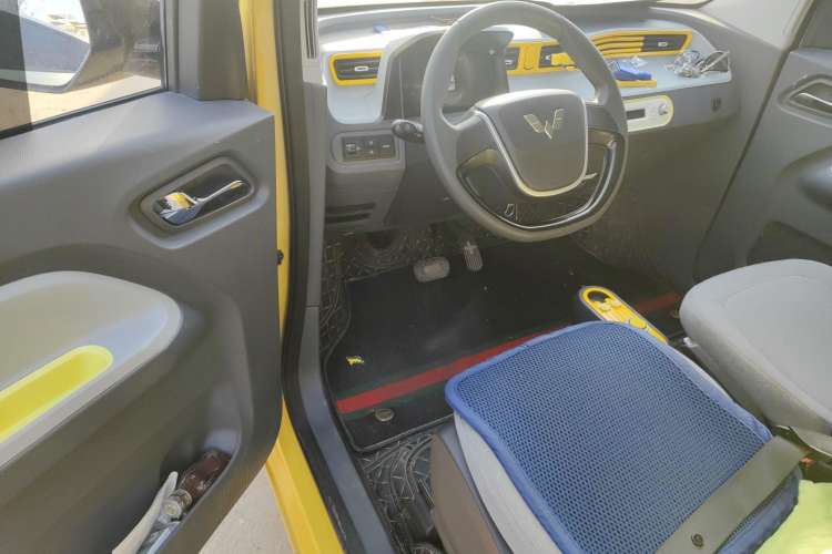 Used Wuling Hongguang MINIEV 2021 Macaron Premium Model – Lithium Iron Phosphate
