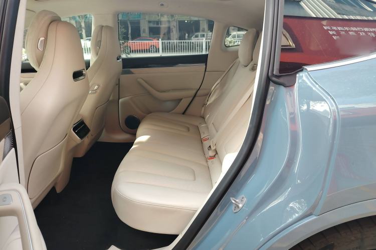 Used Hima Luxeed R7 2024 All-Electric 667 km Max
