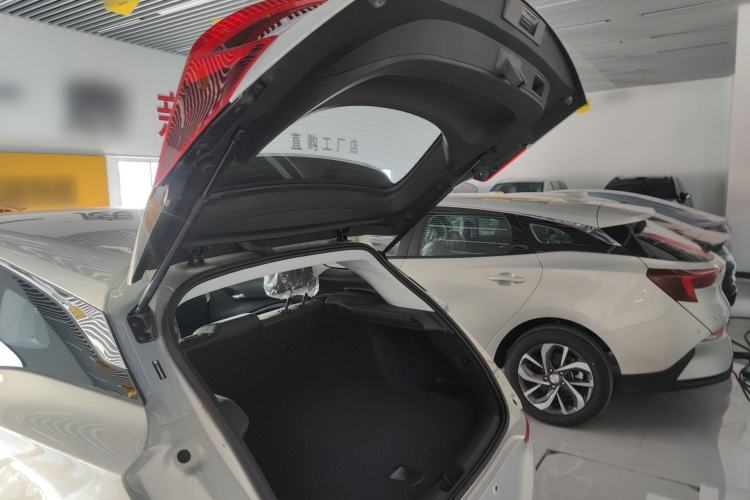 Used Buick Velite 6 2024 450km Range Commuter Version
