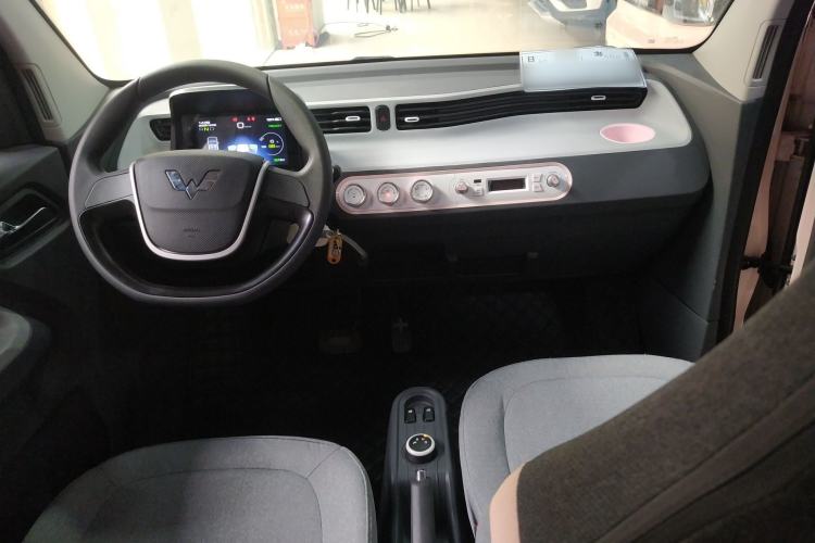 Used Wuling Hongguang MINIEV 2022 Macaron Premium Model – Lithium Ternary Battery
