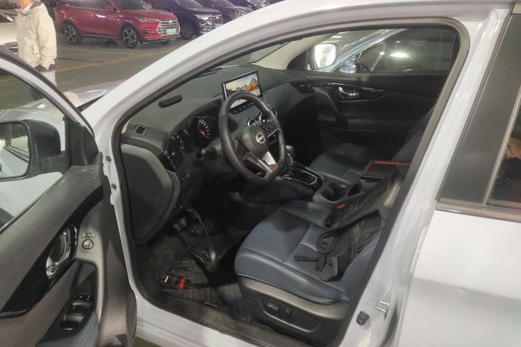 Used Nissan Qashqai 2025 Honor 2.0L CVT XV+ Leading Edition
