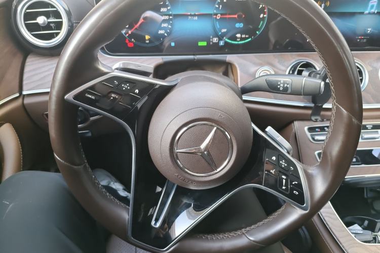 Used Mercedes-Benz E-Class New Energy 2022 E 350 e L Plug-in Hybrid Sedan
