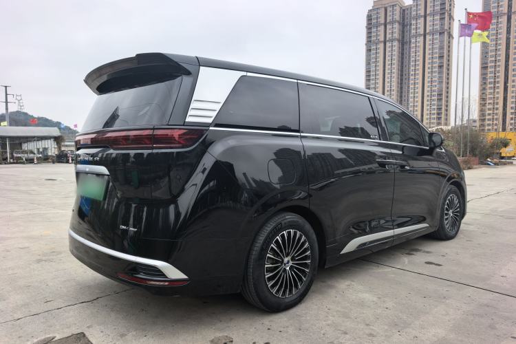 Used Denza D9 2022 DM-i 970 Four-Wheel Drive Prestige Model
