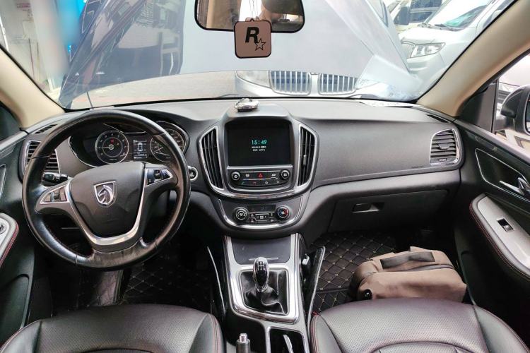 Used Baojun 560 2015 1.8L Manual Luxury Model
