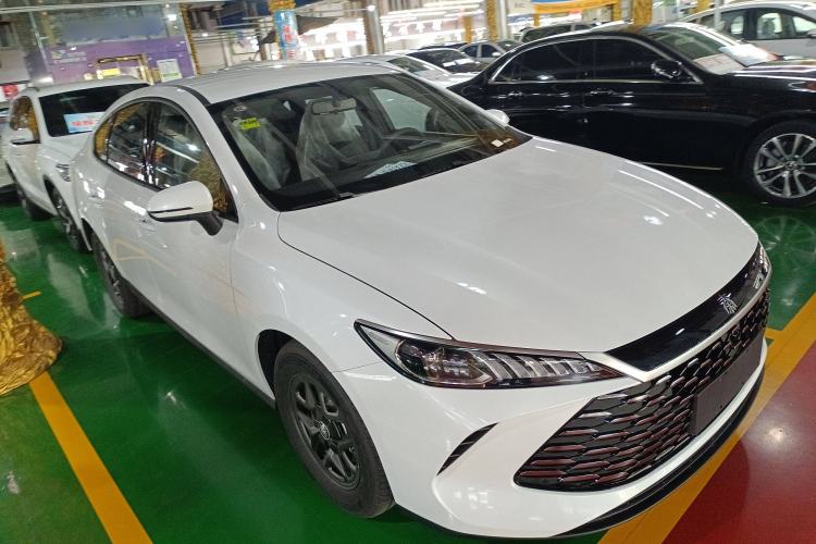 Used BYD Qin PLUS 2025 DM-i Smart Drive 55KM Leading Model
