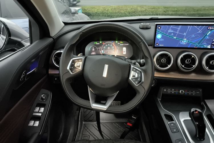 Used Wey VV5 2021 1.5T Two-Wheel Drive Smart Pioneer
