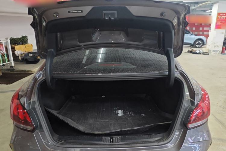 Used MG 5 2021 180 DVVT Manual Youth Luxury Edition
