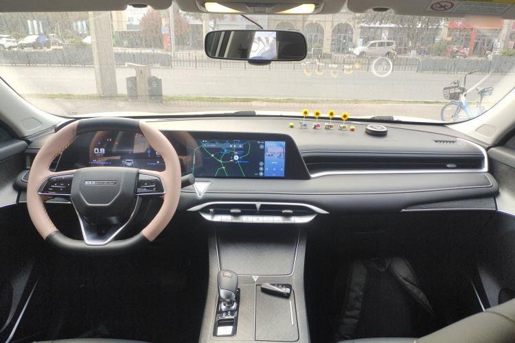 Used Venucia V 2022 260T Black Horse Edition – Top-Tier Choice