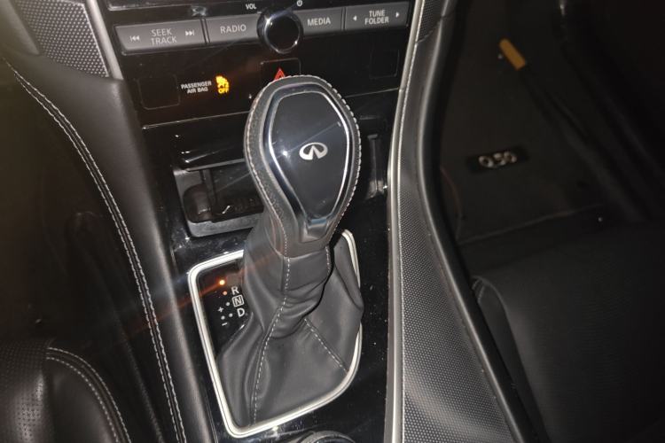 Used Infiniti Q50L 2018 2.0T Enjoyment Version China VI Standard
