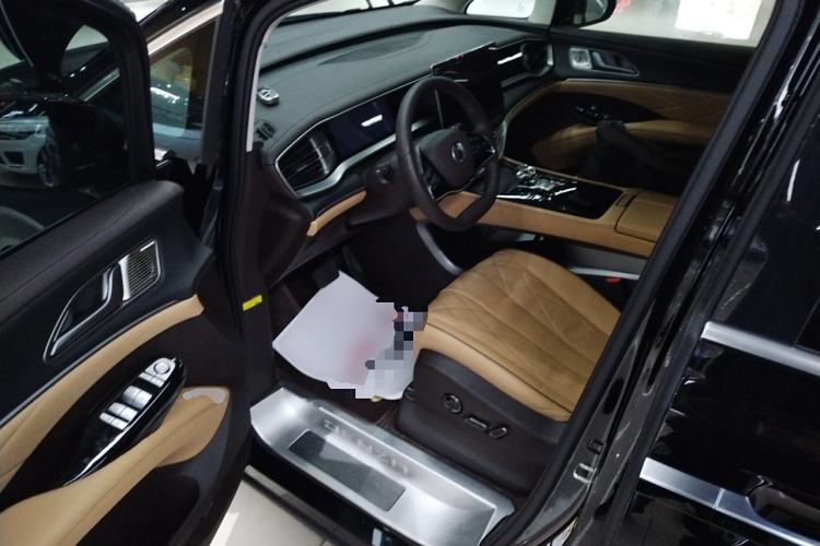 Used Denza D9 2024 DM-i 980 Four-Wheel Drive Prestige Model
