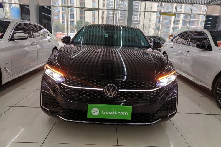 Used Volkswagen Passat 2023 Restyled 330TSI Starry Luxury Edition
