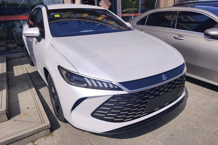 Used BYD Qin PLUS 2025 DM-i Smart Drive 55KM Leading Model
