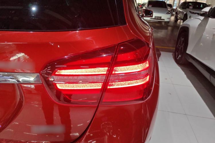 Used Mercedes-Benz GLA 2017 GLA 220 4MATIC Fashion Model
