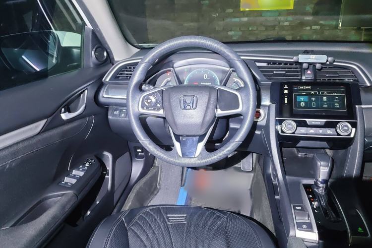 Used Honda Civic 2016 220TURBO CVT Luxury Edition
