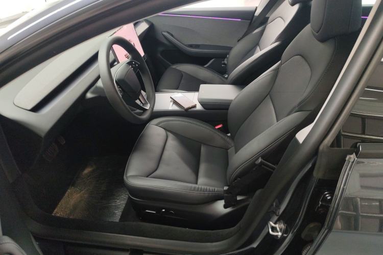 Used Tesla Model 3 2025 Rear-Wheel-Drive Version
