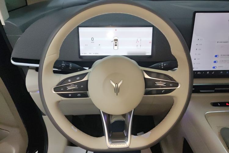 Used VOYAH Dream 2025 PHEV Four-Wheel Drive Prestige Kunpeng Edition