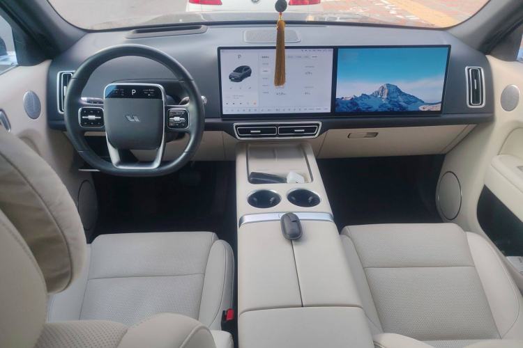 Used Li Auto L7 2023 Pro Model
