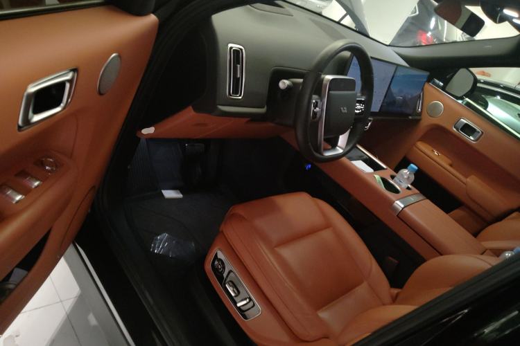 Used Li Auto L8 2023 Max model
