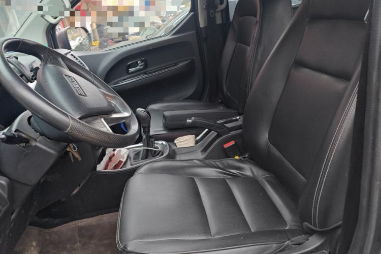 Used Jinbei Gold Hiace 2021 1.5L Passenger Van Travel Lion 6-Seater
