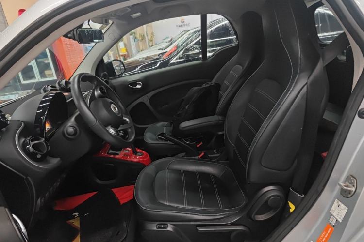 Used smart fortwo 2016 0.9T 66kW Hardtop Pioneer Edition
