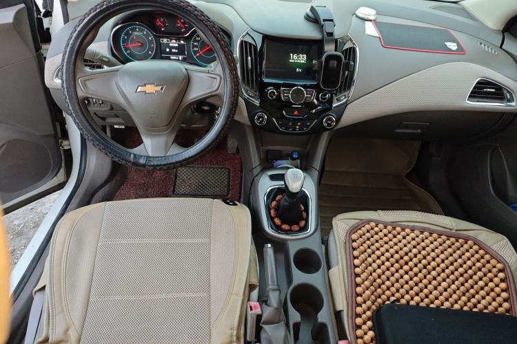 Used Chevrolet Cruze 2015 1.5L Manual Fashion Edition
