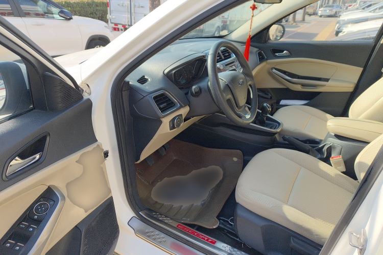 Used Ford Escort 2015 1.5L Manual Comfort Model
