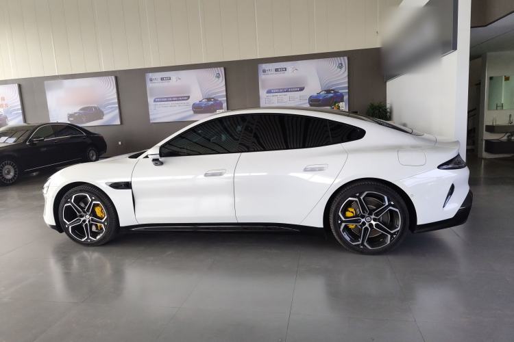 Used  SU7 2024 Rear-Drive Long-Range Intelligent Driving Version
