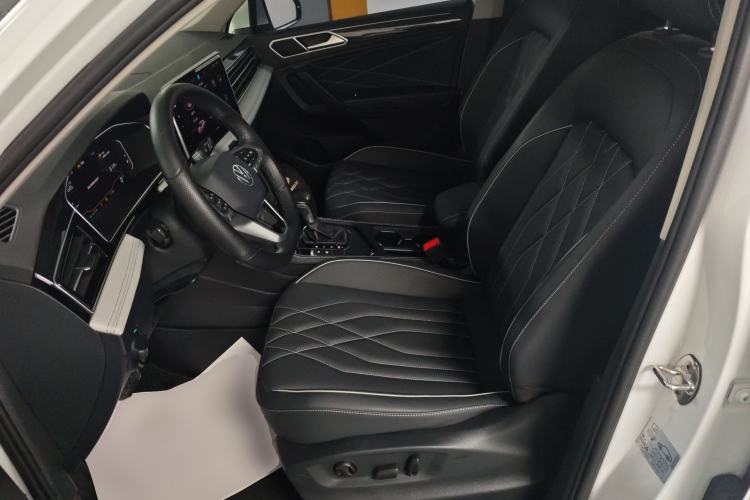 Used Volkswagen Tiguan L 2024 330TSI Automatic Two-Wheel Drive Smart Edition
